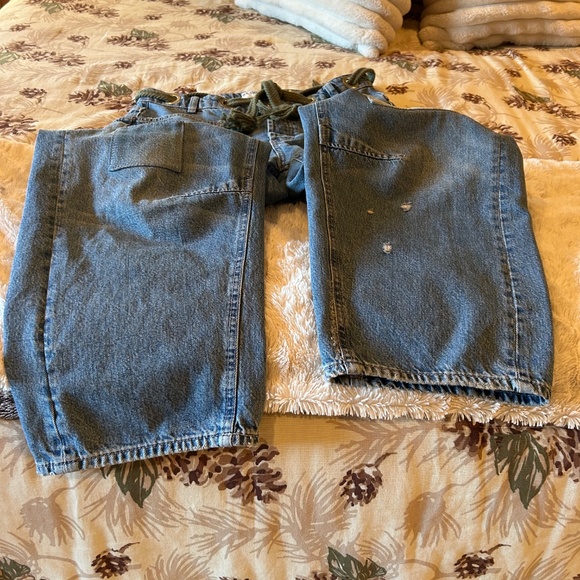 We The Free Blue barrel Jeans with Green Tie - Picture 3 of 12